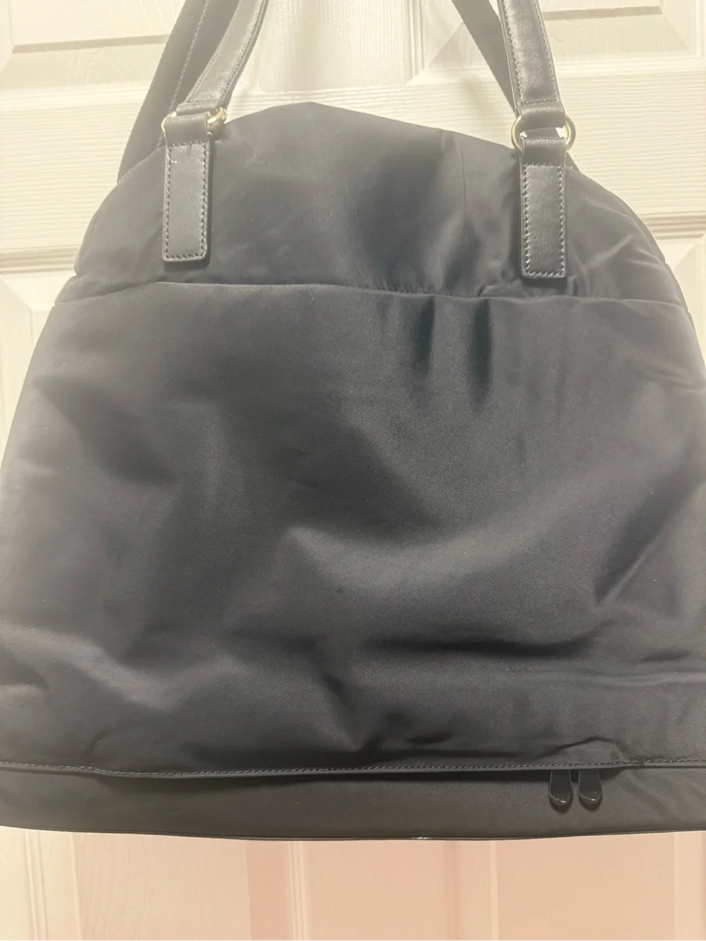 Lo & Sons spacious laptop
